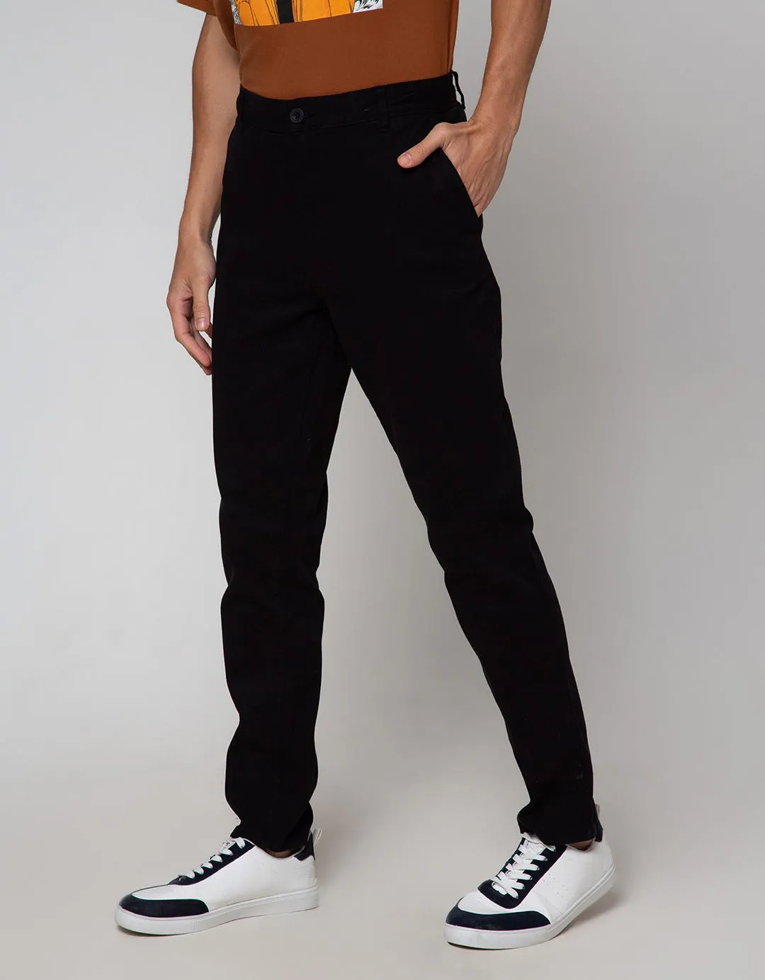 Details Celana Chinos Stretch Pria