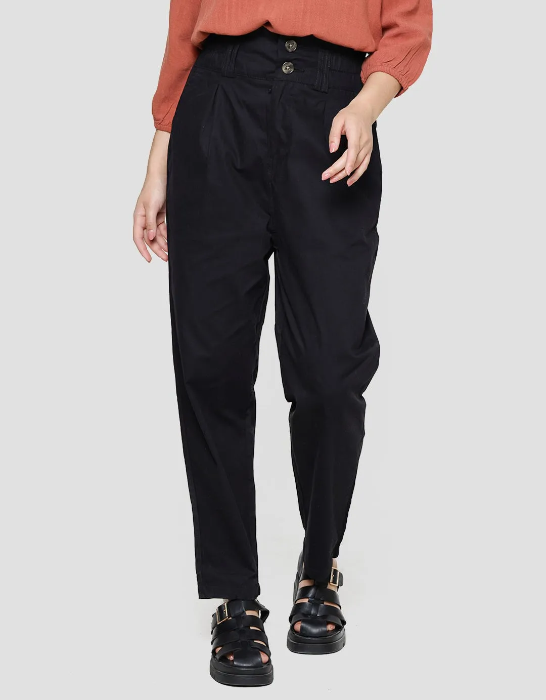 Details Celana Panjang High Waist Fit Paper Bag Wanita