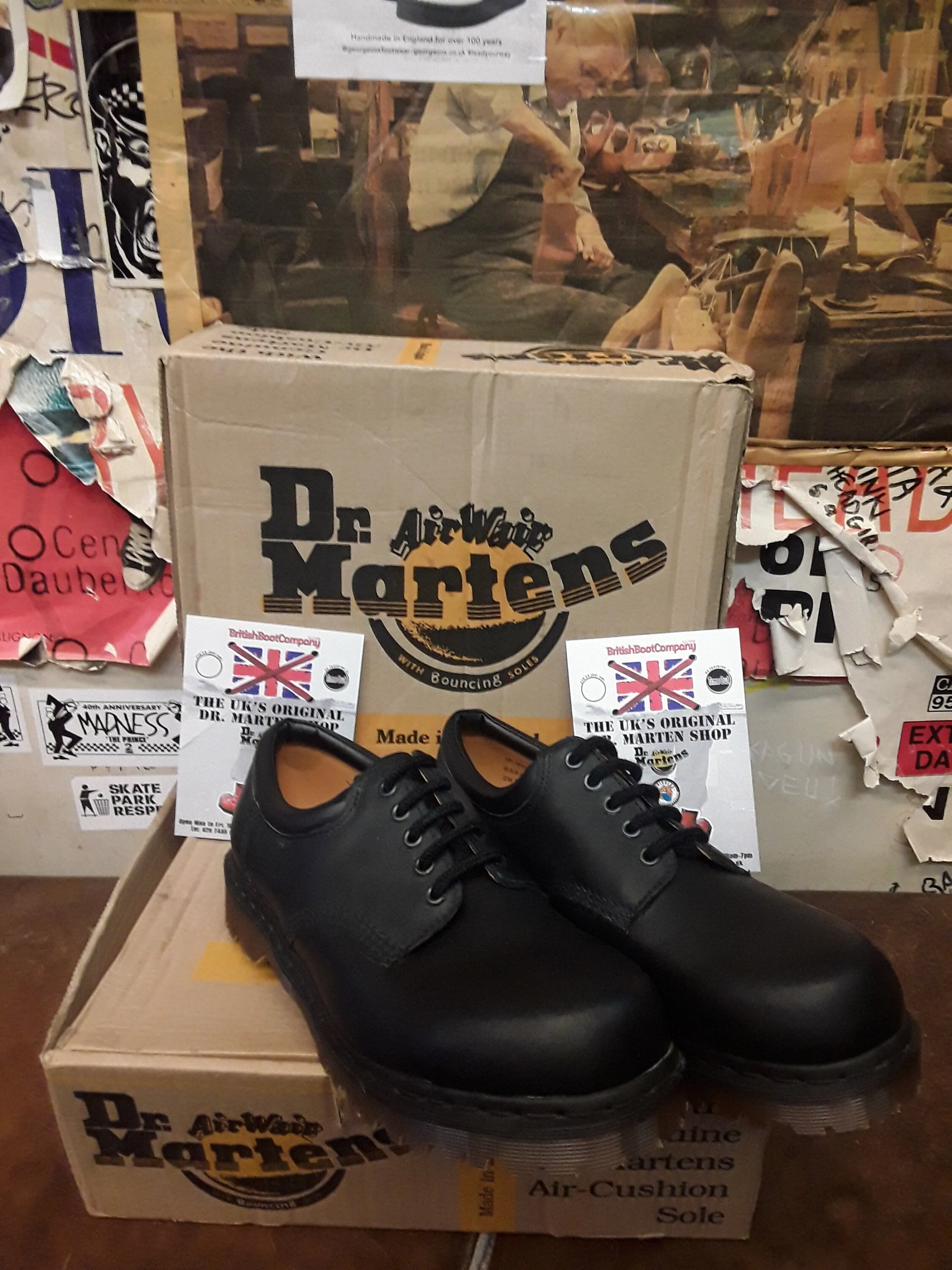 Dr Martens 8a84 Made in England Black 5 Eye Size 11