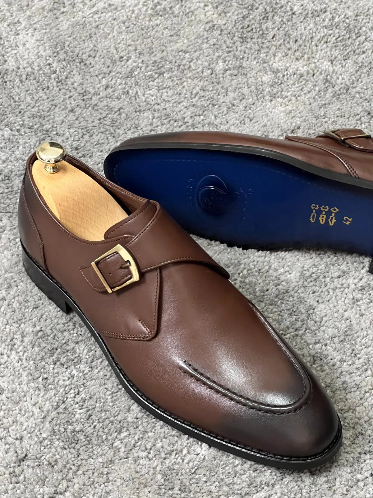 Luxe Special Edition Buckle Detailed Brown Classic Loafer