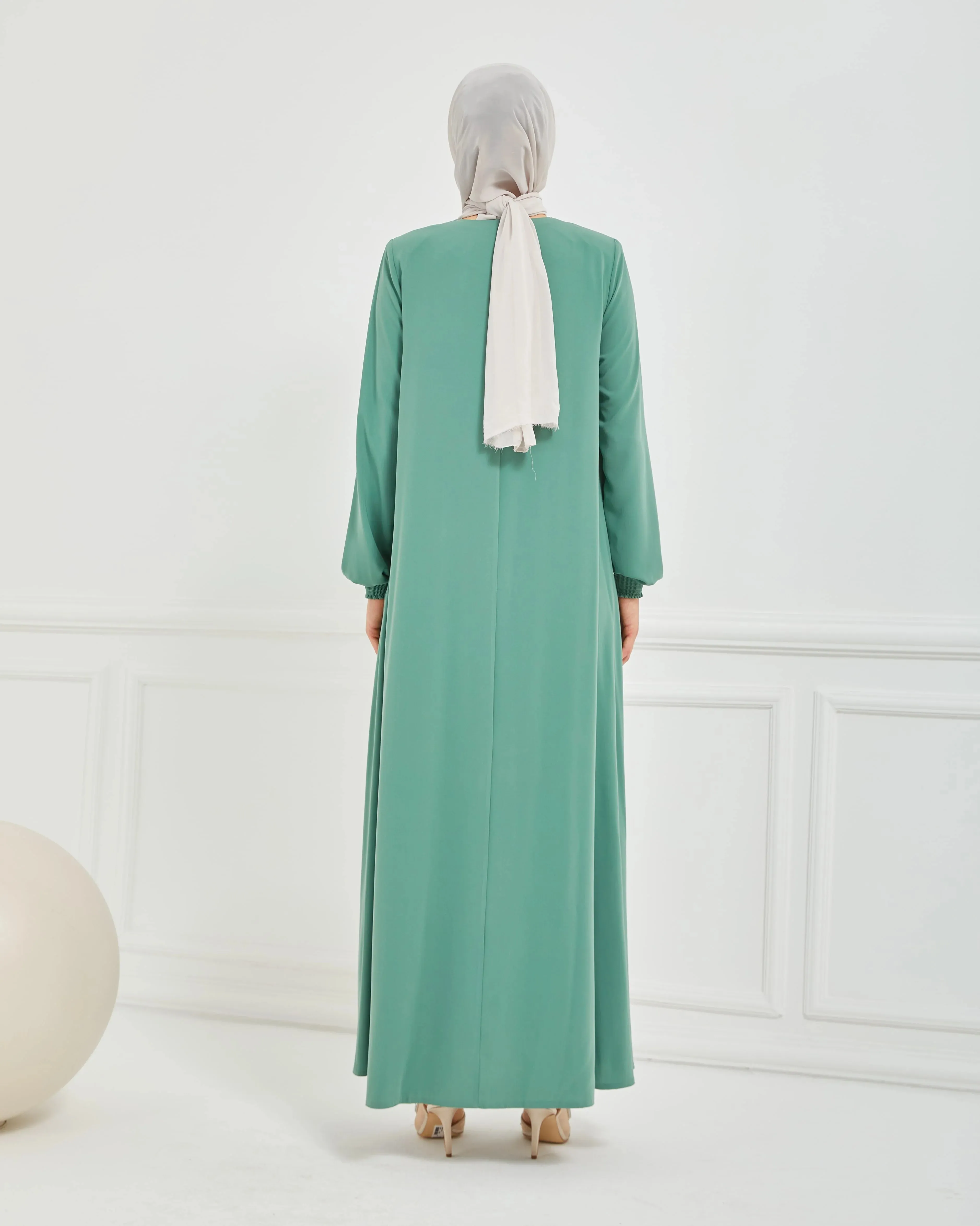 Madiha Abaya