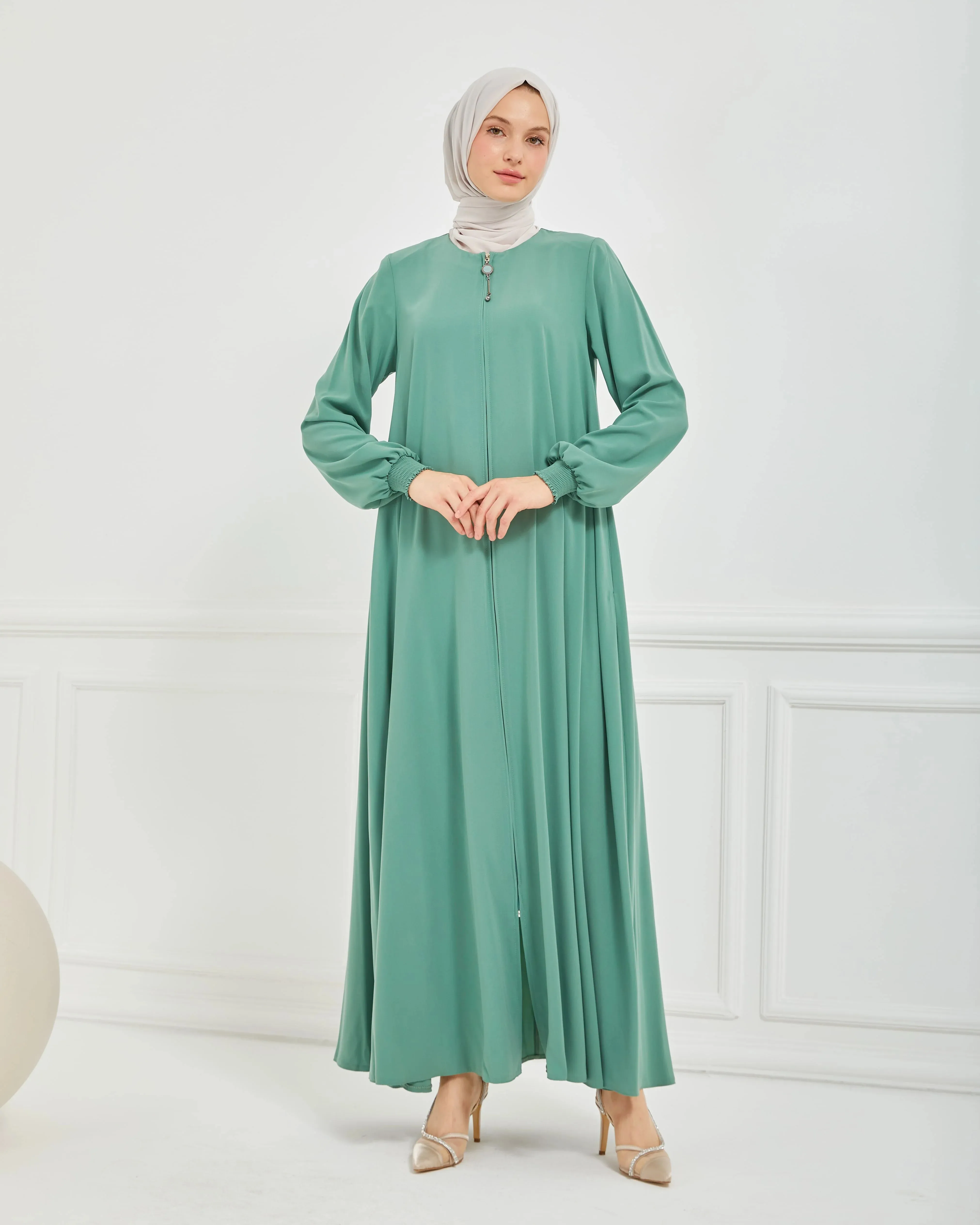 Madiha Abaya