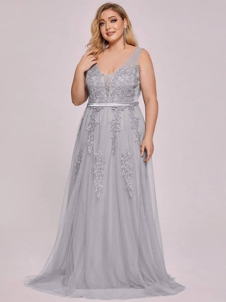 Plus Size Elegant Sleeveless Applique Flowy Tulle Evening Dress